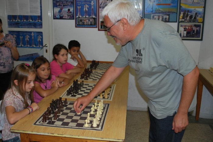 Views: 1,981
Rating: 0/5
Total votes: 0
Downloads: 523
Added: 01.07.10
1195x800 (185.4 KB)